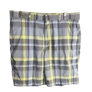 PGA Tour Gray, Blue and Green Plaid Men's Shorts
